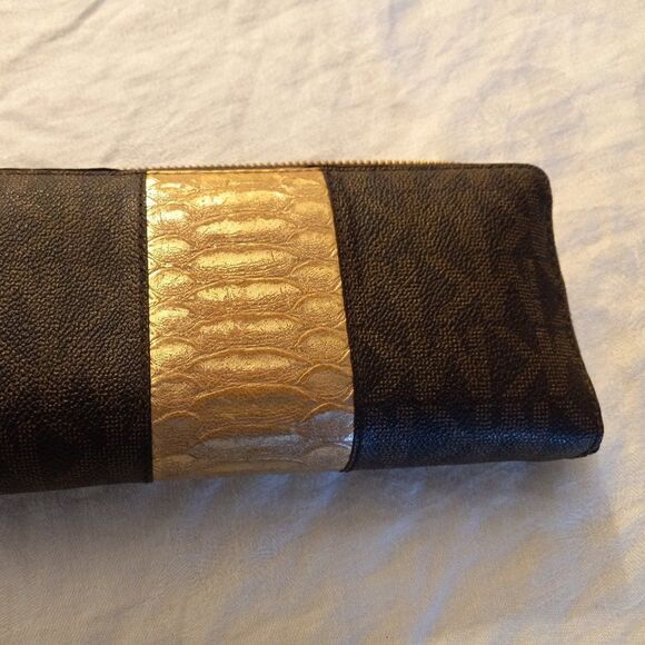 Michael Kors Full Size Wallet Cottagecore Grandmacore - Picture 7 of 10
